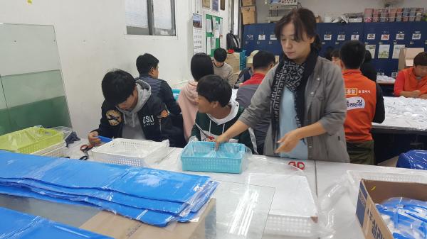 2017�� 10�� 21�Ͽ��� �췹�ÿ� ���� ����Ȱ���� ���̽��ϴ�.